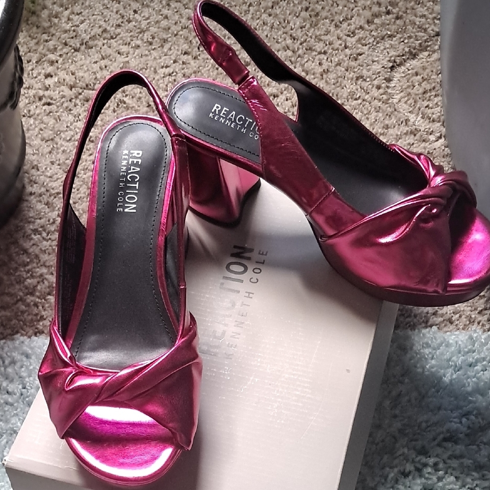 Kenneth Cole Reaction Women's Pink Slingback Heels